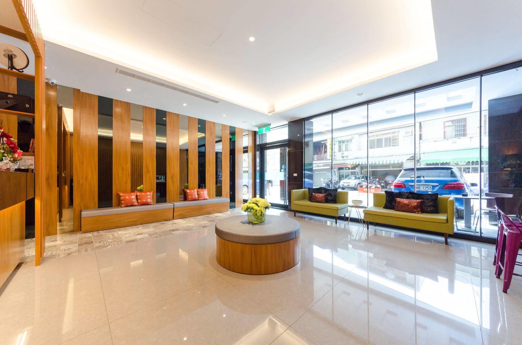 P&E Hotel Tainan Dış mekan fotoğraf